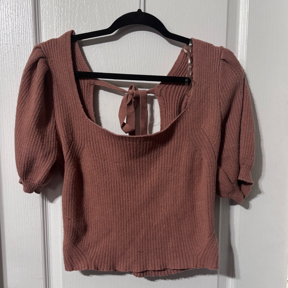 Brown cropped sweater top